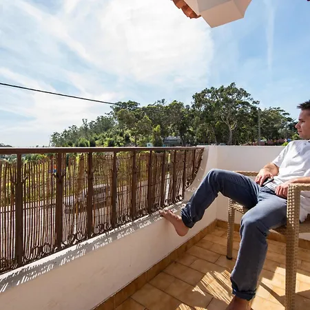 بيت شباب Moby Dick Cascais *