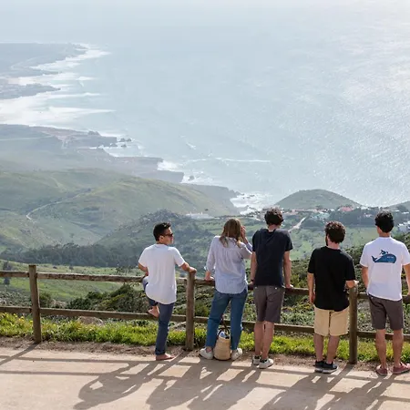 بيت شباب Moby Dick Cascais مالفيرا دا سيرا