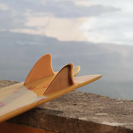 Moby Dick Cascais بيت شباب *