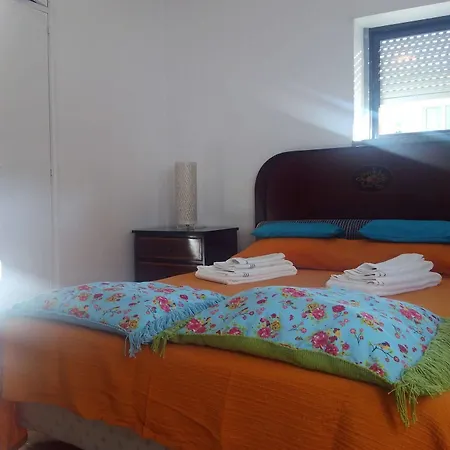 Moby Dick Cascais Хостел *