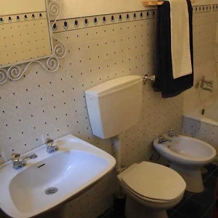 بيت شباب Moby Dick Cascais مالفيرا دا سيرا